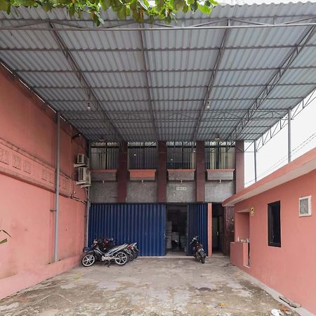 OYO 90109 Wisma Basco Syariah Jacarta Exterior foto