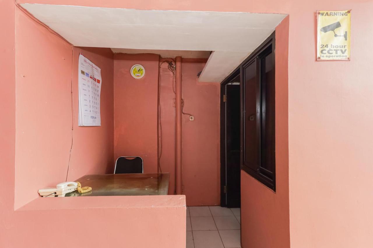 OYO 90109 Wisma Basco Syariah Jacarta Exterior foto