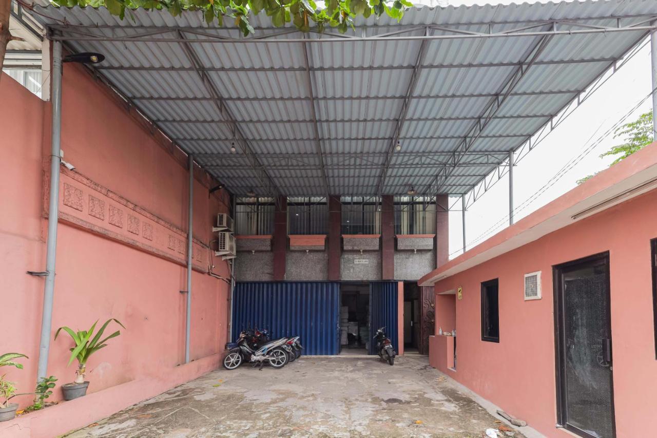 OYO 90109 Wisma Basco Syariah Jacarta Exterior foto