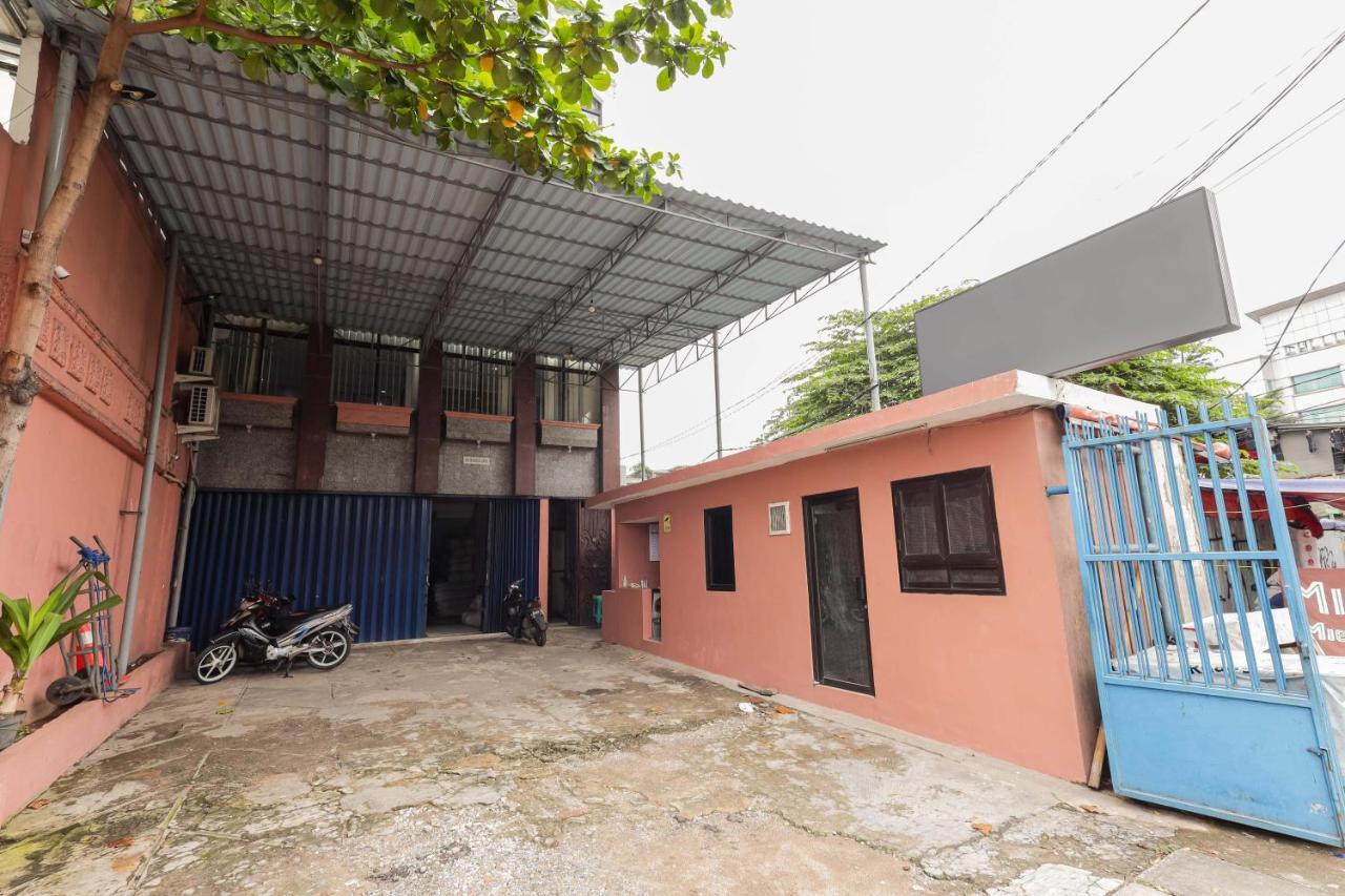 OYO 90109 Wisma Basco Syariah Jacarta Exterior foto