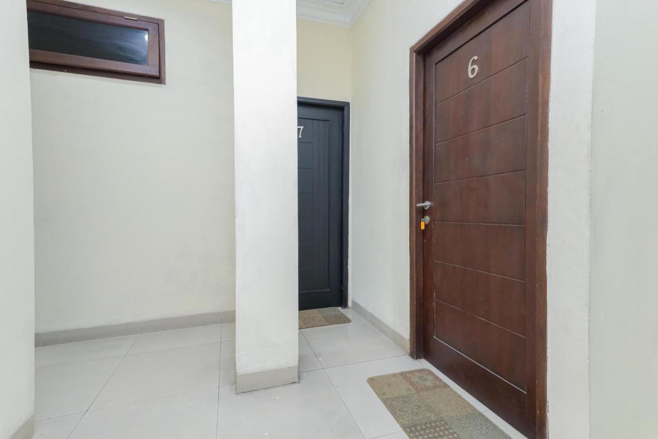 OYO 90109 Wisma Basco Syariah Jacarta Exterior foto