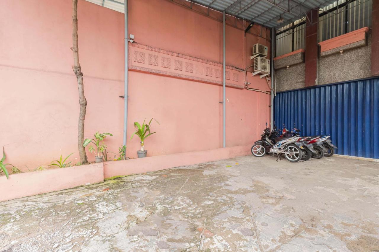 OYO 90109 Wisma Basco Syariah Jacarta Exterior foto