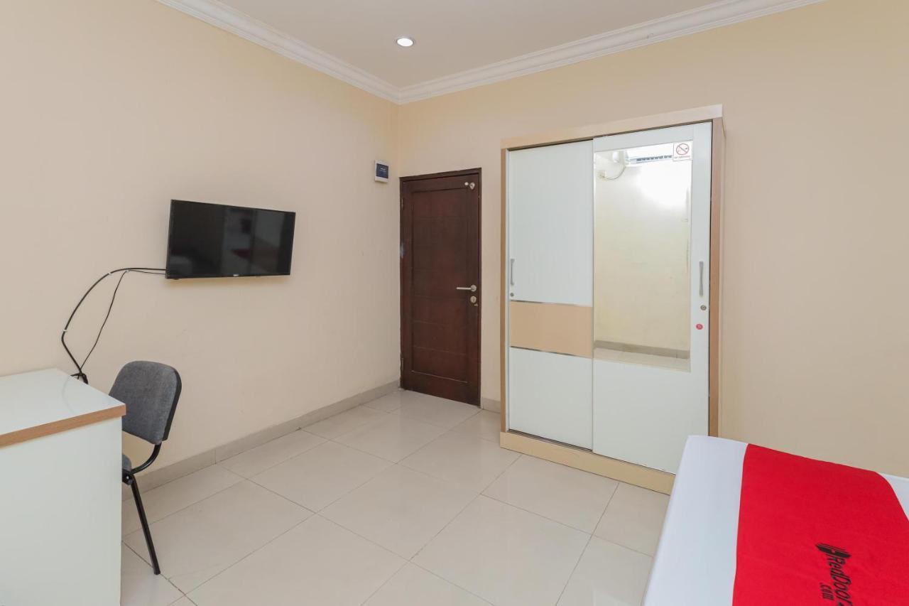 OYO 90109 Wisma Basco Syariah Jacarta Exterior foto
