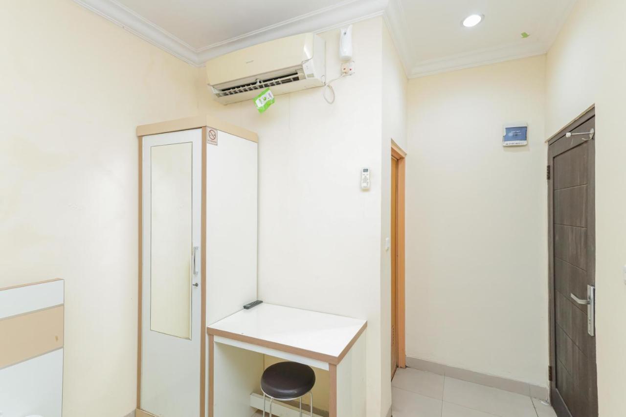OYO 90109 Wisma Basco Syariah Jacarta Exterior foto